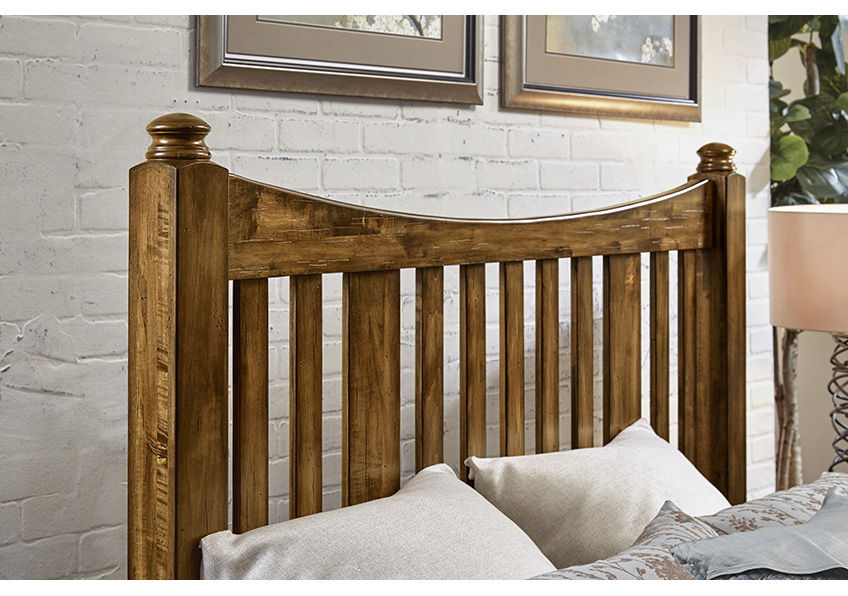 Maple Road - California King Slat Poster Bed With Slat Poster Footboard - Antique Amish