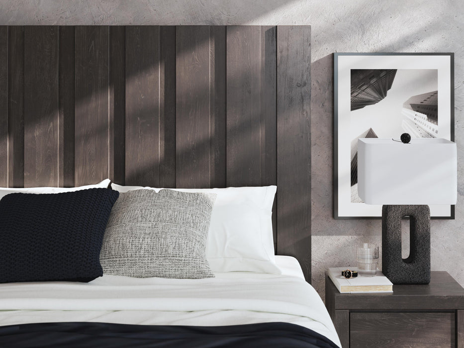 Fraluna King Panel Bed, Dresser, Mirror, Chest and Nightstand