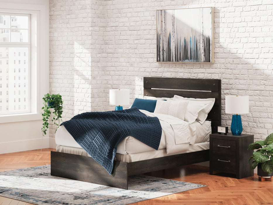 Hollivern Queen Panel Bed, Dresser, Mirror and Nightstand