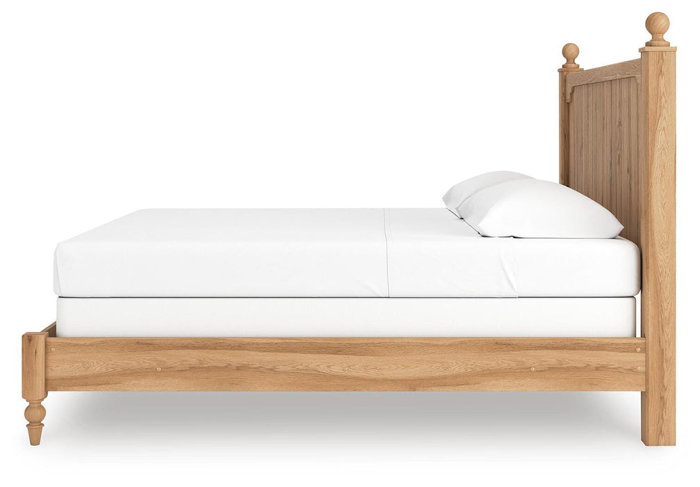Aleaport King Panel Bed with Mirrored Dresser