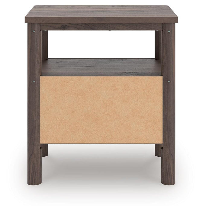 Pamytta Twin Panel Platform Bed, Dresser, Mirror and Nightstand