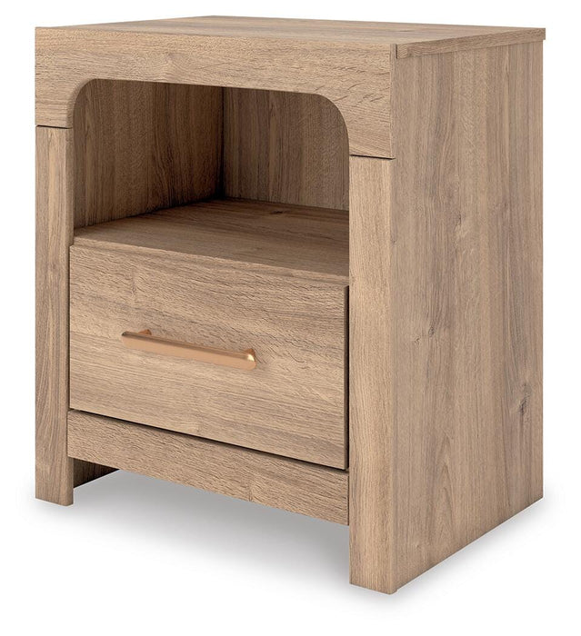 Kinlanni Queen Upholstered Platform Bed, Dresser, Mirror and Nightstand