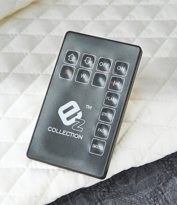 Lodanna Full Panel Bed with Mirrored Dresser, Chest and Nightstand