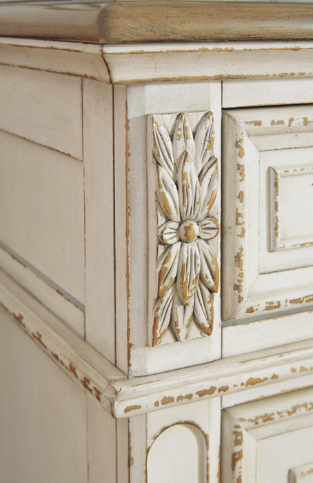 Realyn Full Panel Bed with Mirrored Dresser