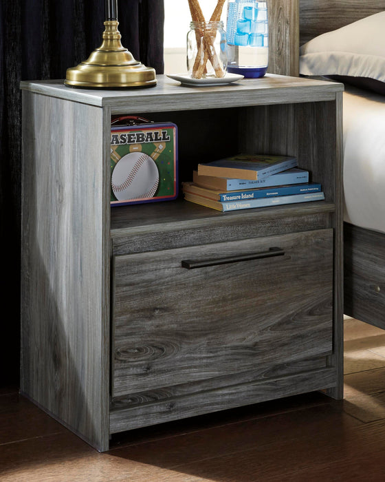 Baystorm Queen Panel Bed with Mirrored Dresser and Nightstand