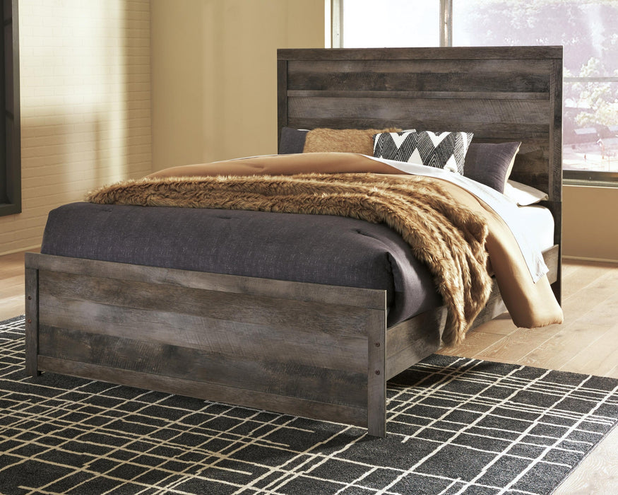 Wynnlow Queen Panel Bed with Mirrored Dresser and Nightstand