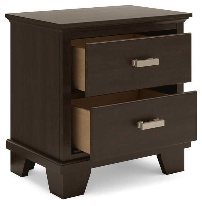 Covetown Queen Panel Bed, Dresser, Mirror, Chest and Nightstand