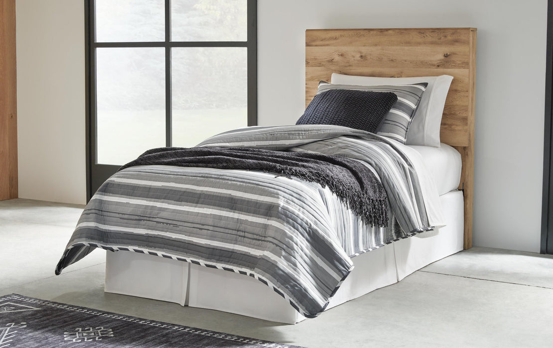 Hyanna Twin Panel Headboard, Dresser, Mirror and Nightstand