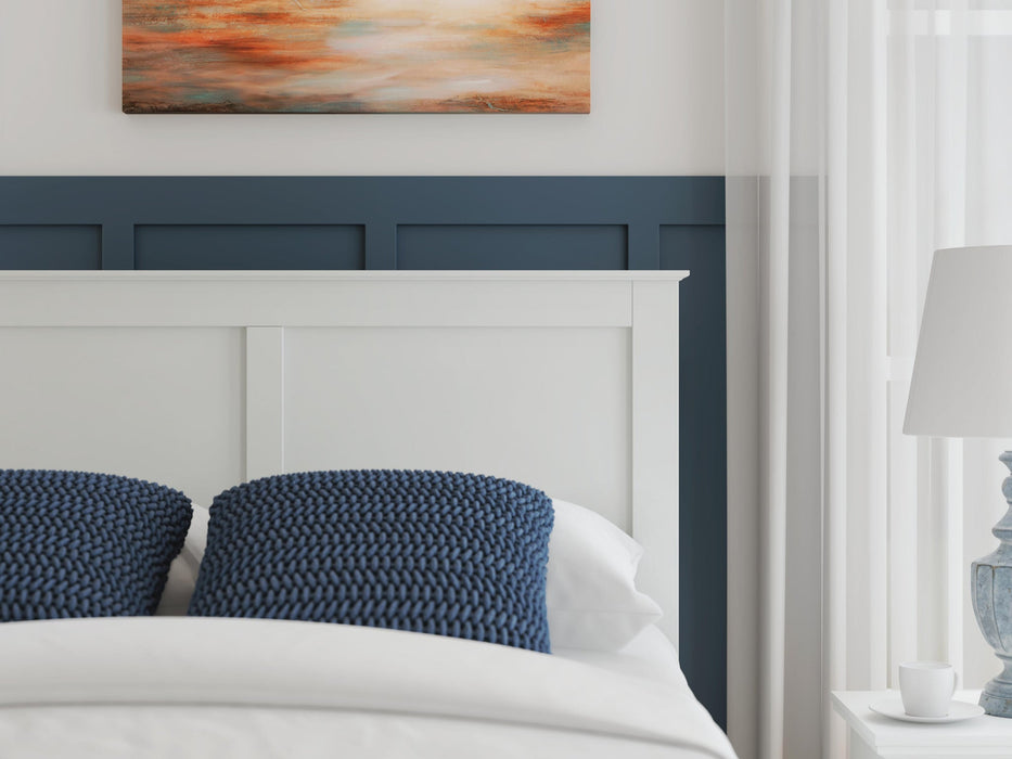 Bostwick Shoals Full Panel Bed, Dresser, Mirror and Nightstand