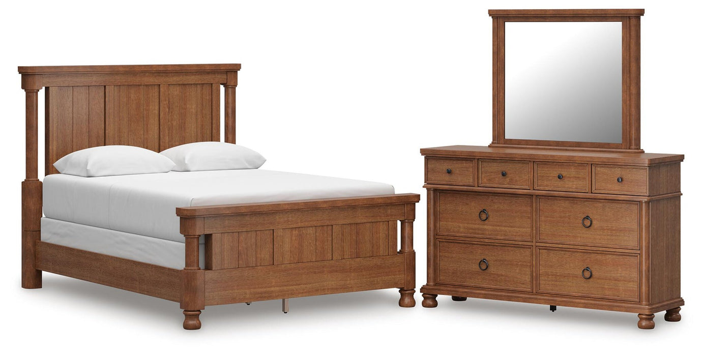 Chadworth Queen Poster Bed with Mirrored Dresser