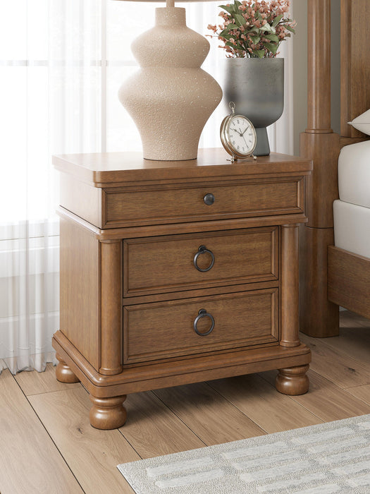 Chadworth Queen Poster Bed with Mirrored Dresser and Nightstand