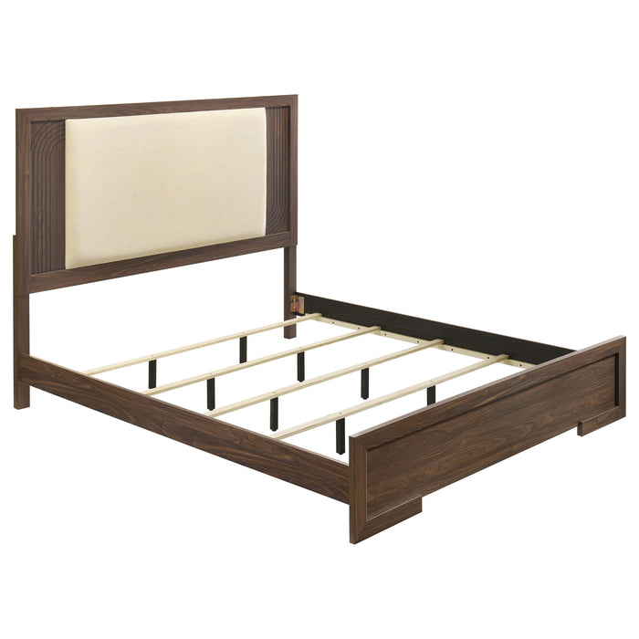 Etienne 4-piece Eastern King Bedroom Set Walnut