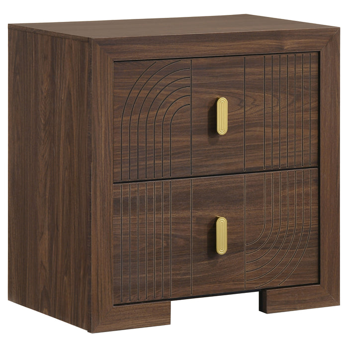 Etienne 4-piece Queen Bedroom Set Walnut