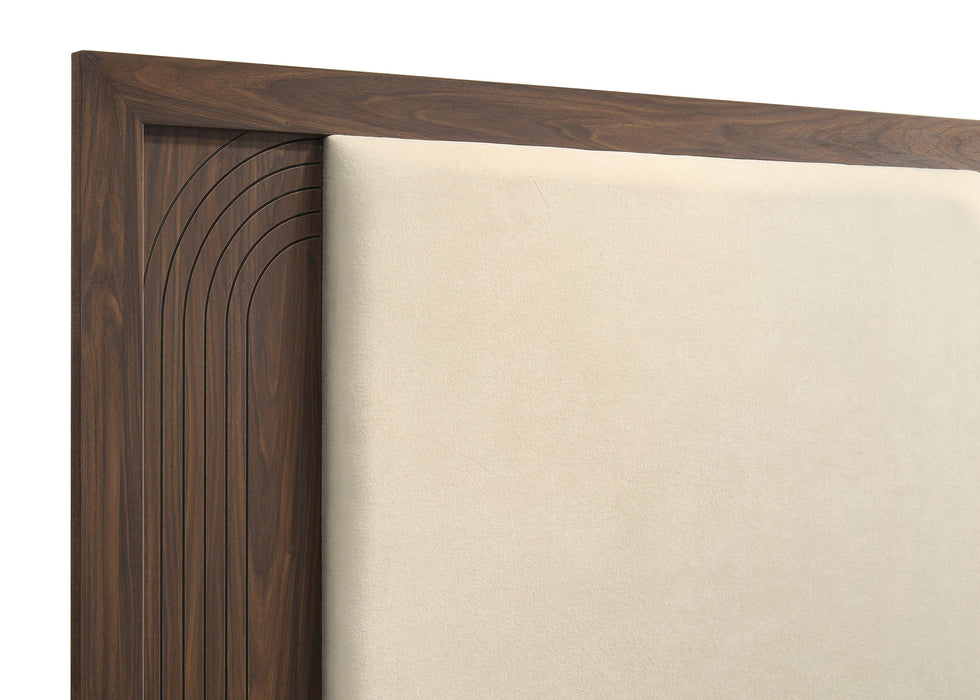 Etienne 4-piece Queen Bedroom Set Walnut